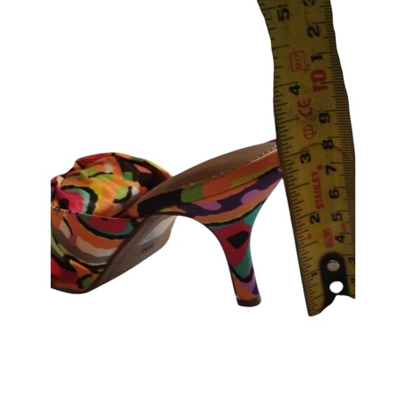 J. Renee multi color pumps bow-wrapped fabric , pointy toe, Slip-on style, 8M - Picture 4 of 4